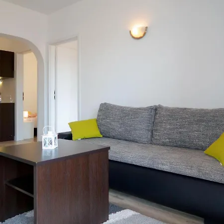 Rosic - Krk217 By Interhome *