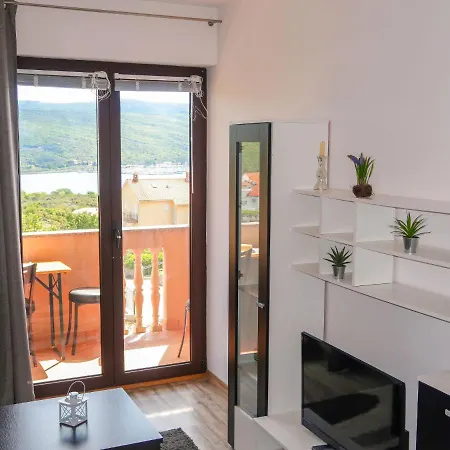 Rosic - Krk217 By Interhome *