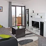 Rosic-1 By Interhome Apartamento Kornić