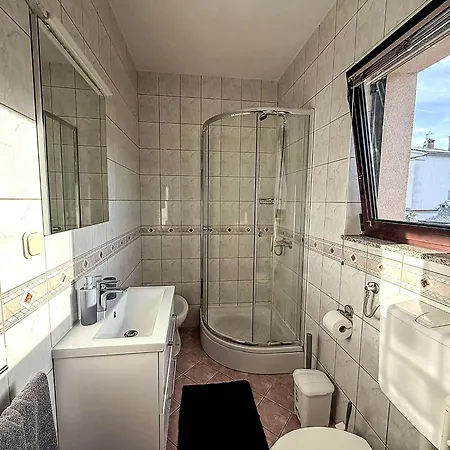Appartamento Rosic-1 By Interhome
