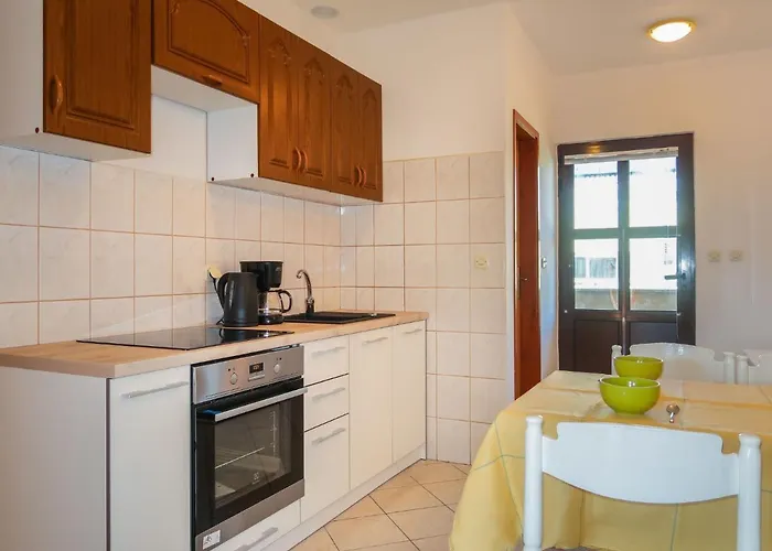 Rosic-1 By Interhome